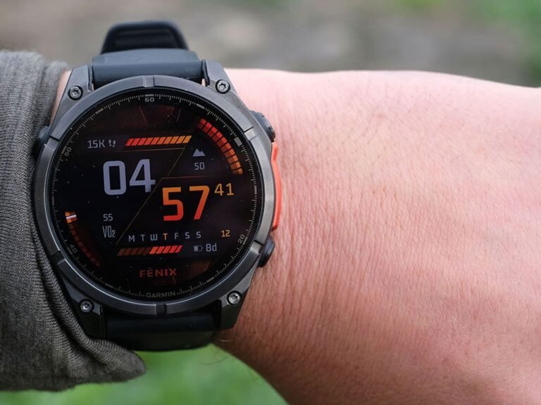 Diferencias entre Fénix 8 y Suunto Vertical: ¿Cuál es el mejor reloj de aventura?